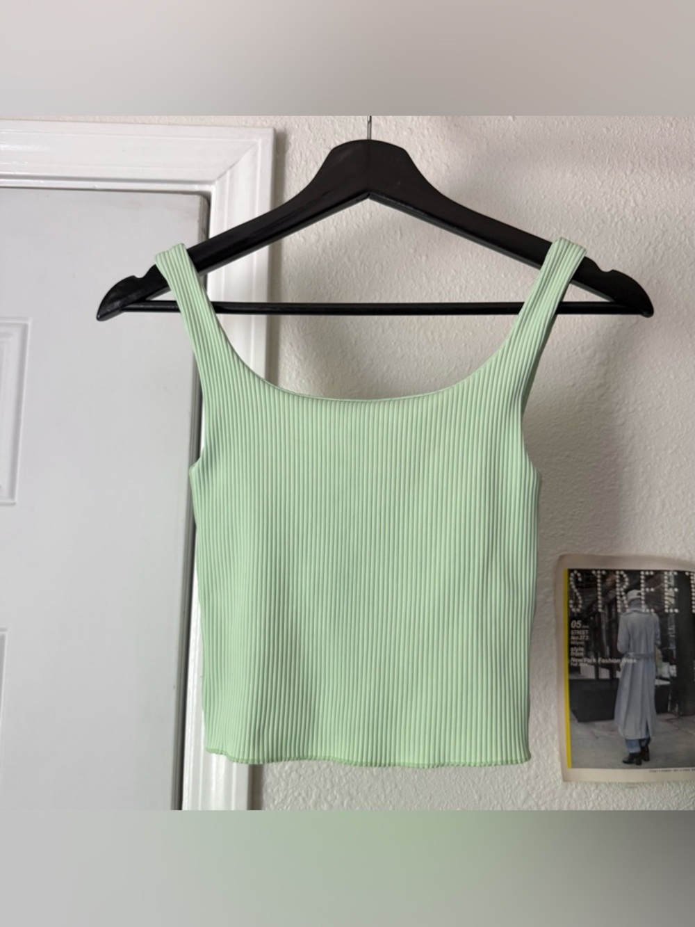 CARBON38 Light green basketball mesh knit athletic square neck cropped tank top